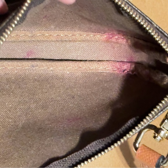 Small Louis Vuitton Crossbody - Used, Good condition, flaws photographed. - Picture 3 of 6